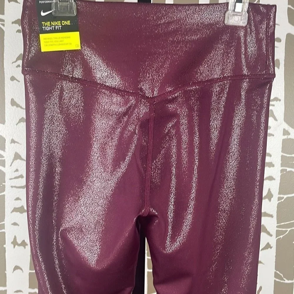 Nike Mid Rise Tight Fit 7/8 Length Training Tight S Maroon Metallic